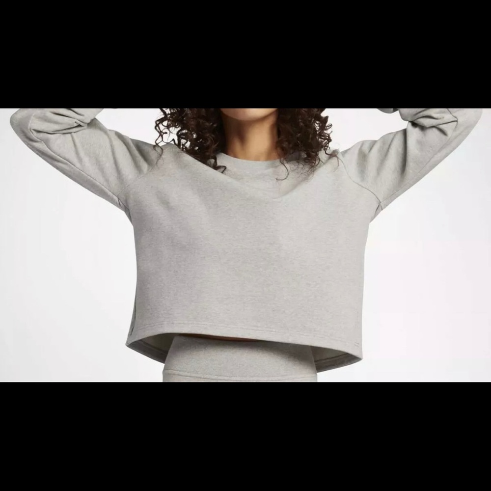 NikeLab Essentials Crew